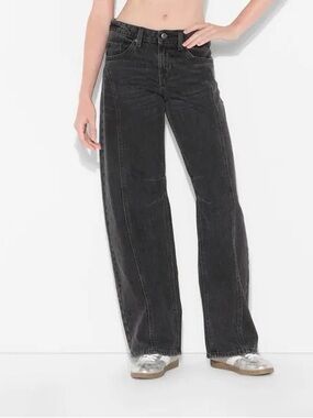 Wild Fable™ Women's Mid-Rise Barrel Jeans -
Black Wash  8